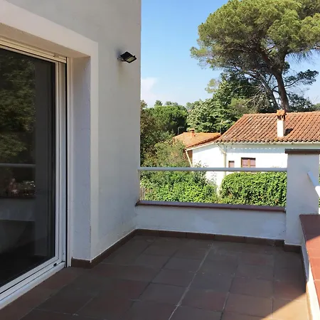 Eco House Of Oak, 15 Min To Bcn Max Pax 8 Holiday home